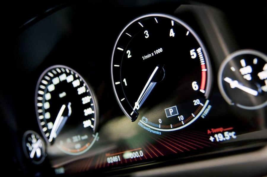  BMW M550d xDrive 2012 года  (фото 19 из 175)
